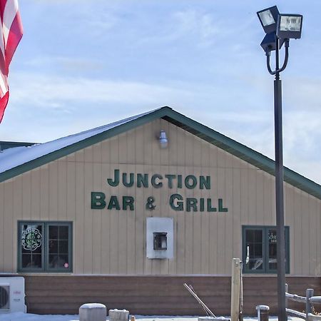 Junction Inn Suites & Conference Center Babbitt Экстерьер фото